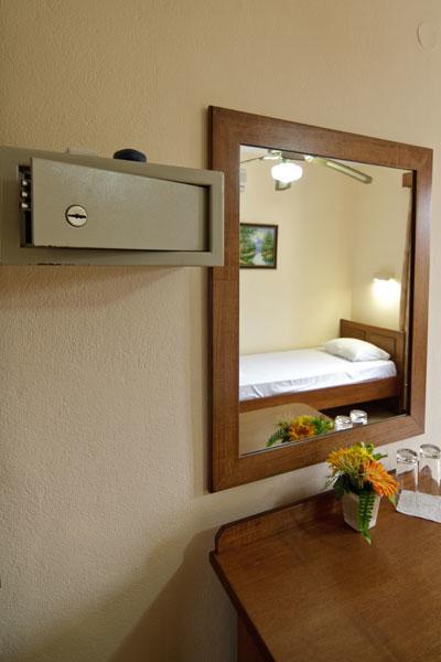 Mango Rooms Rhodes City Exteriör bild